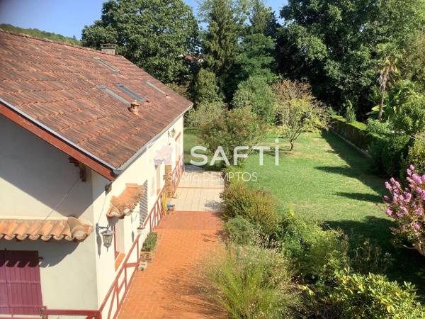Maison de caractère avec dépendance – 9 pièces – 274 m² – Salies-de-Béarn