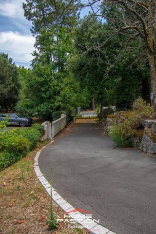 LES MATHES  MAISON PLAIN-PIED ENTRE FORÊT ET OCÉAN