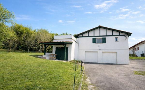 Maison à vendre    4 pièces • 92 m2 Urt