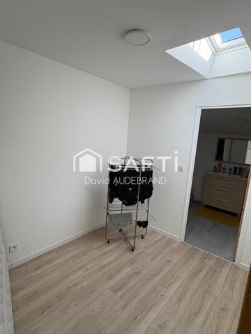 OPPORTUNITÉ RARE – IMMEUBLE RÉNOVÉ avec local commercial + appt