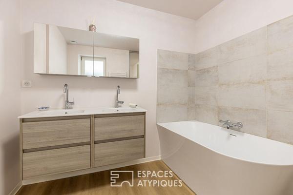 Duplex de caractère et patio confidentiel