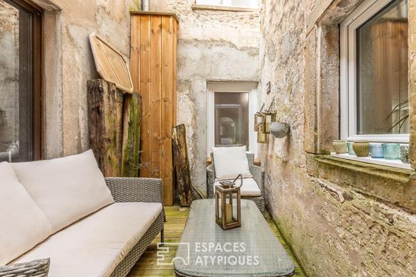 Duplex de caractère et patio confidentiel
