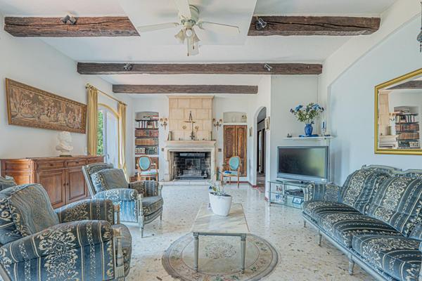 Maison d’architecte d’exception avec vue panoramique à Grasse