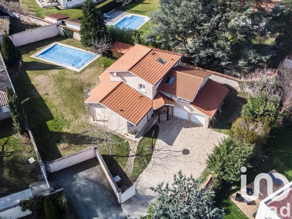 Maison d’architecte 7 pièces de 186 m² à Saint-Just-Saint-Rambert (42170)