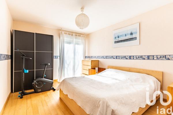 Maison d’architecte 7 pièces de 186 m² à Saint-Just-Saint-Rambert (42170)