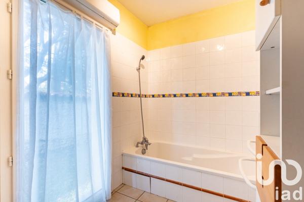 Maison d’architecte 7 pièces de 186 m² à Saint-Just-Saint-Rambert (42170)