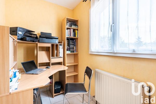 Maison d’architecte 7 pièces de 186 m² à Saint-Just-Saint-Rambert (42170)