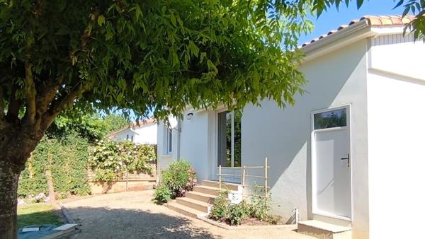 Maison
         4 pièces
        - 68 m² 182 000 € *