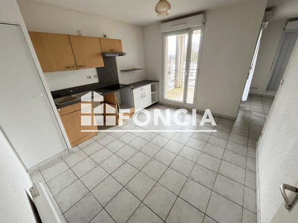 Location Appartement 3 pièces 61 m² - 138 RUE HENRI VENIARD St Georges Des Groseillers 61100