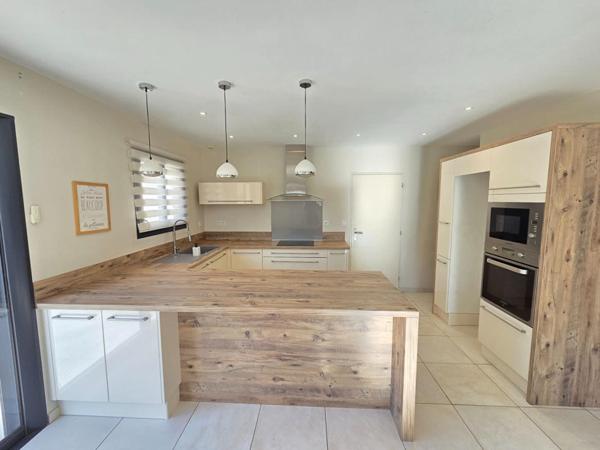 Maison Montelimar 5 pièce(s) 146 m2