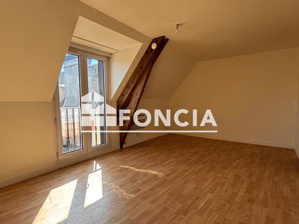 Location Studio 27.32 m² - 2-4 RUE DES CHANGES /1 CENDREU Chartres 28000