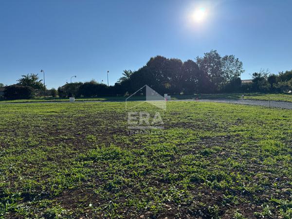 Terrain 372 m² libre de constructeur à Chauray