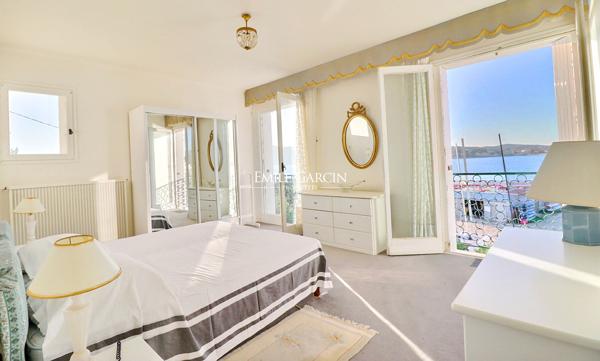 À vendre - La Seyne sur Mer - Anse des Sablettes| Maison de pêcheur les pieds dans l'eau - 126 m²