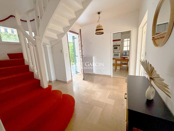 À vendre - La Seyne sur Mer - Anse des Sablettes| Maison de pêcheur les pieds dans l'eau - 126 m²