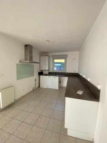 5MN EST VILLEFRANCHE T4 EN DUPLEX, 92M² HAB, JARDIN,GARAGE et une TERRASSE avec une belle vue dégagée