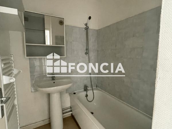 Location Appartement 3 pièces 61.61 m² - 2 & 4 RUE JEAN LAILLET Chartres 28000