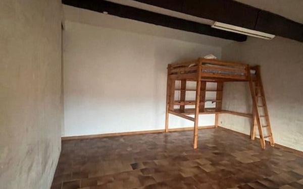 Appartement à vendre    1 pièce • 44,70 m2 Six-Fours-les-Plages