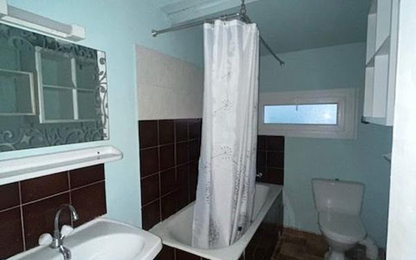 Appartement à vendre    1 pièce • 44,70 m2 Six-Fours-les-Plages