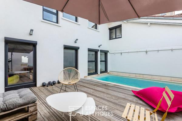 Duplex familial avec terrasse et piscine au calme absolu