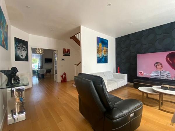 Vente
                Maison112,5 m² - 5 Pièces -
                    ROYAN (17200)