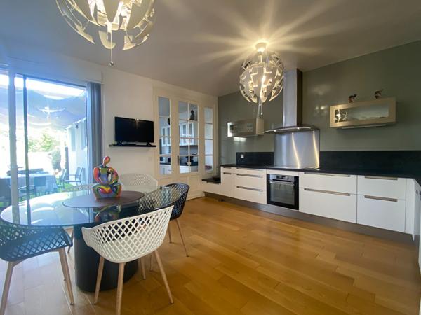 Vente
                Maison112,5 m² - 5 Pièces -
                    ROYAN (17200)