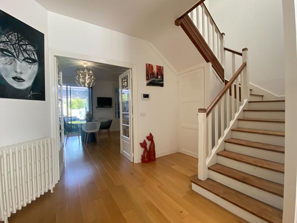 Vente
                Maison112,5 m² - 5 Pièces -
                    ROYAN (17200)