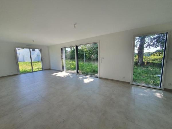 GUIDEL : Maison neuve avec vie de plain-pied