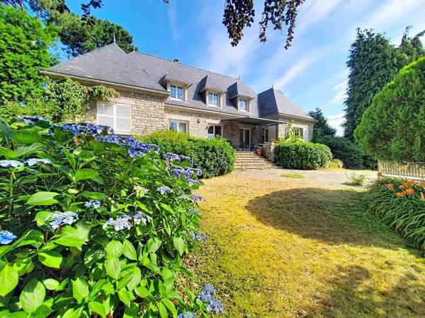 LARMOR-PLAGE  : Maison familiale de 7 chambres sur une belle parcelle verdoyante