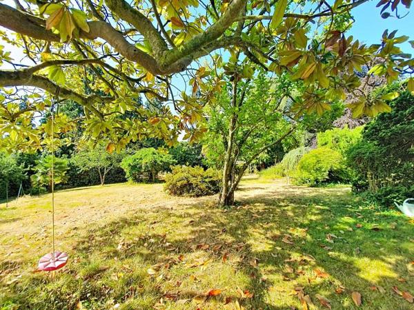 LARMOR-PLAGE  : Maison familiale de 7 chambres sur une belle parcelle verdoyante