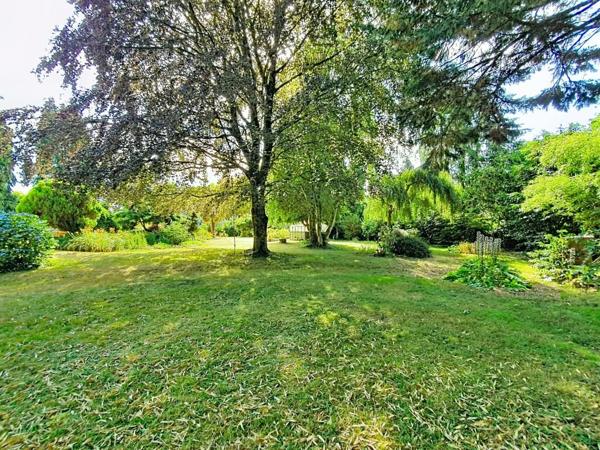 LARMOR-PLAGE  : Maison familiale de 7 chambres sur une belle parcelle verdoyante