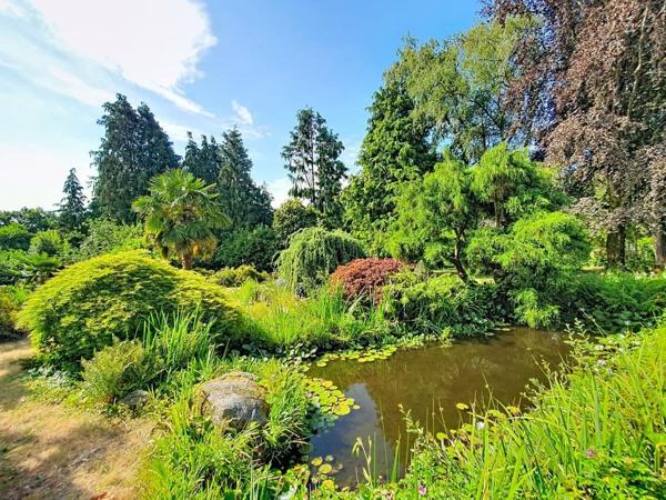 LARMOR-PLAGE  : Maison familiale de 7 chambres sur une belle parcelle verdoyante