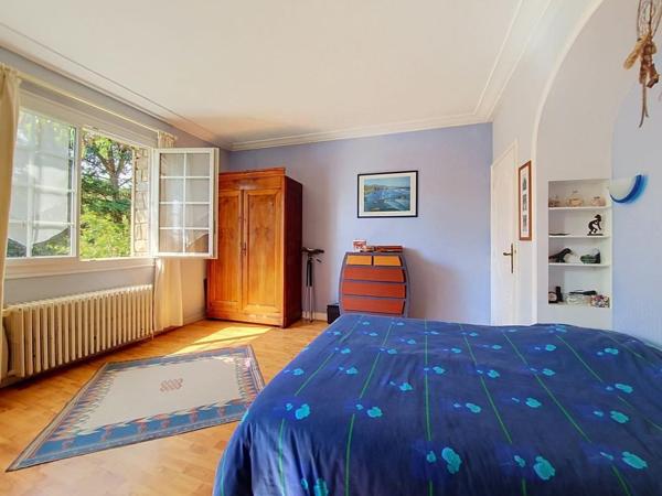 LARMOR-PLAGE  : Maison familiale de 7 chambres sur une belle parcelle verdoyante