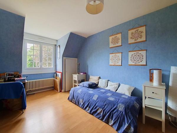 LARMOR-PLAGE  : Maison familiale de 7 chambres sur une belle parcelle verdoyante