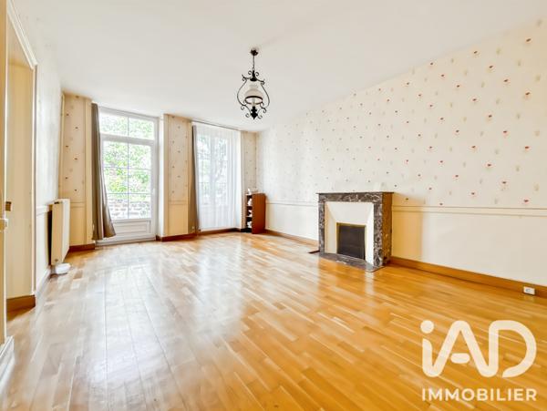 Maison à vendre 8 pièces 159 m² Bais