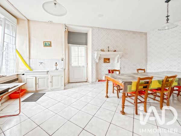 Maison à vendre 8 pièces 159 m² Bais