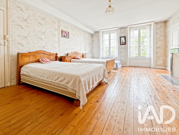 Maison à vendre 8 pièces 159 m² Bais