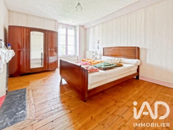 Maison à vendre 8 pièces 159 m² Bais