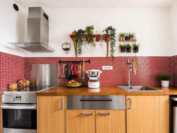 Appartement
         4 pièces
        - 78 m² 255 000 € *