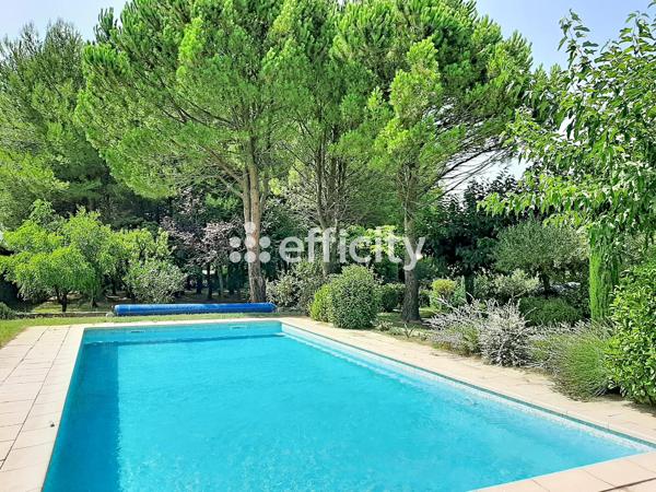 Maison
         5 pièces
        - 128 m² 740 000 € *