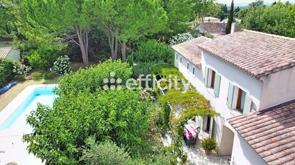 Maison
         5 pièces
        - 128 m² 740 000 € *