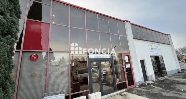 Location Local commercial 1 pièce 27 m² - Saint-péray 07130