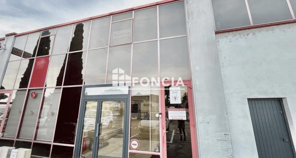 Location Local commercial 1 pièce 27 m² - Saint-péray 07130