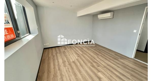 Location Local commercial 1 pièce 27 m² - Saint-péray 07130