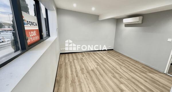 Location Local commercial 1 pièce 27 m² - Saint-péray 07130