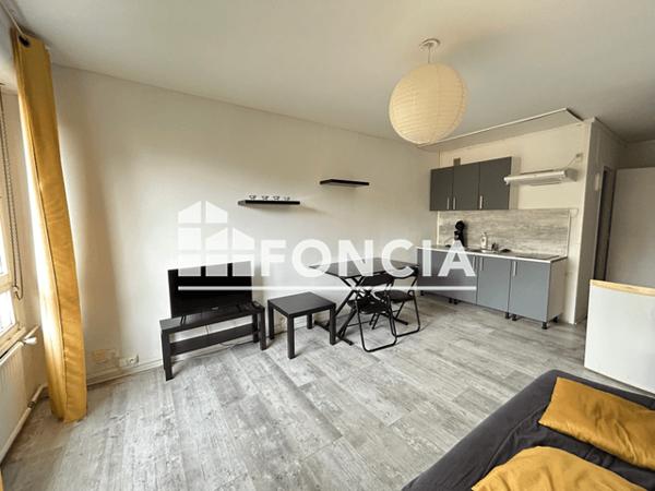 Location Studio meublé 22.89 m² - 15 RUE JACQUINOT Nancy 54000