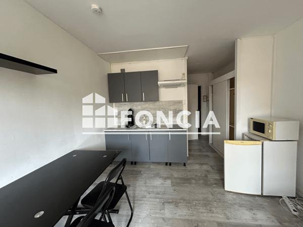 Location Studio meublé 22.89 m² - 15 RUE JACQUINOT Nancy 54000
