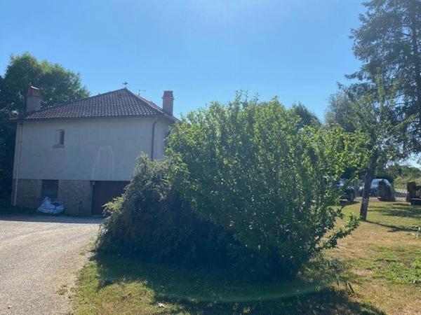 Sainte CROIX - Maison 132 m² habitables - 4 chambres - Dépendance