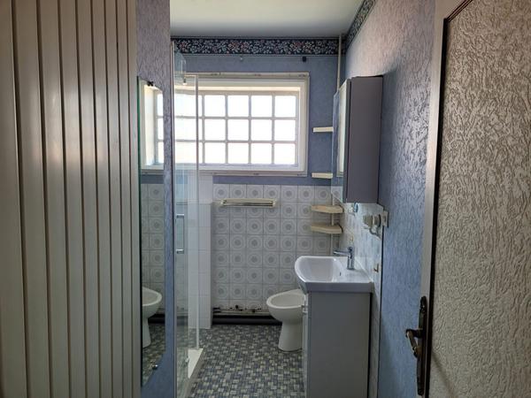 ROCHEFORT quartier recherché maison de 115 m² de type 5 - jardin et dépendance