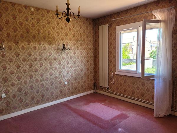ROCHEFORT quartier recherché maison de 115 m² de type 5 - jardin et dépendance