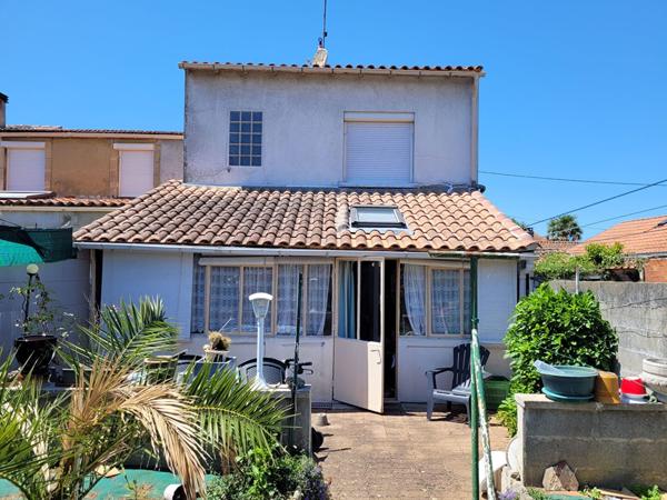 ROCHEFORT quartier recherché maison de 115 m² de type 5 - jardin et dépendance